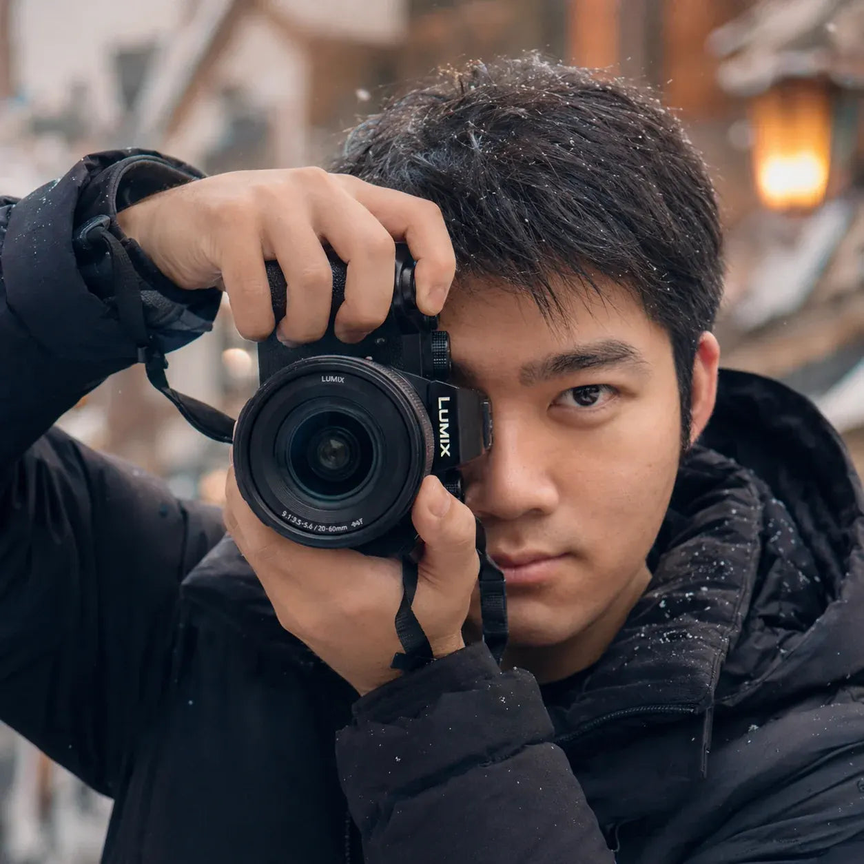 Leo Liang, founder of XT Filters, photographing with a Lumix camera in the snow